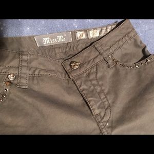 NWOT Miss Me Cargo Jeans (27)
